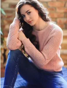 Elite escort service in Girgaon for home and hotel visits